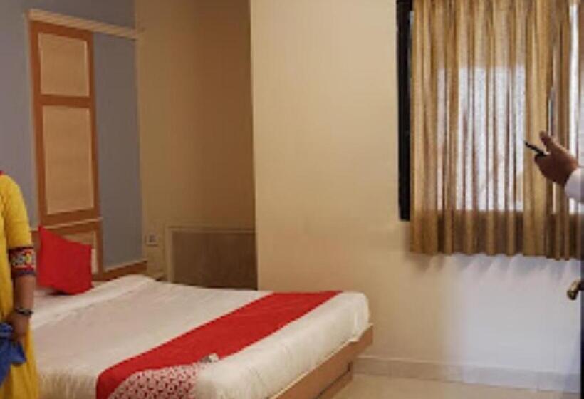 酒店 Tara International Telangana