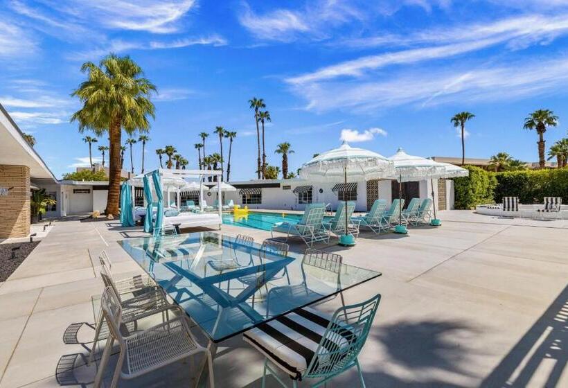 Otel The Honeymoon Suite King Of Rock N Roll