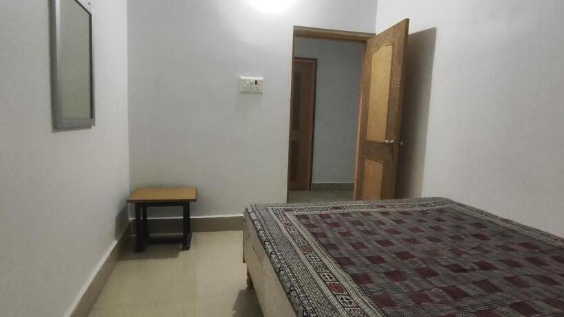 پانسیون Anand Inn