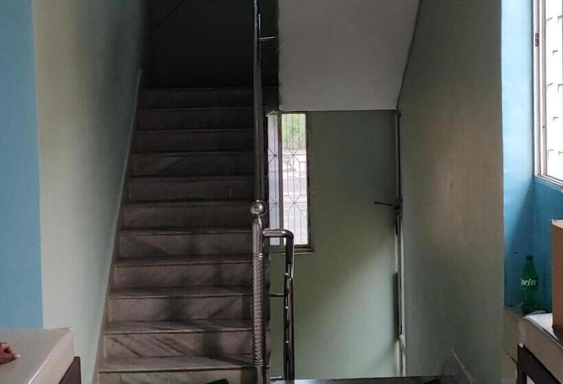 پانسیون Anand Inn