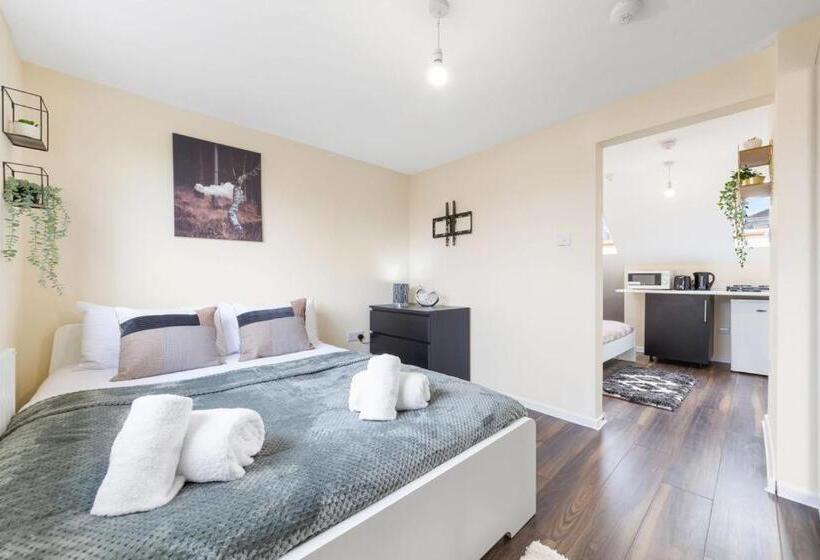 ペンション Isleworth Stays Tw7