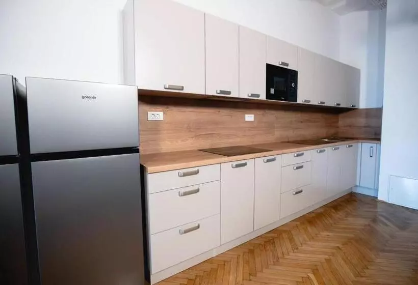 ユースホステル Cafdorm