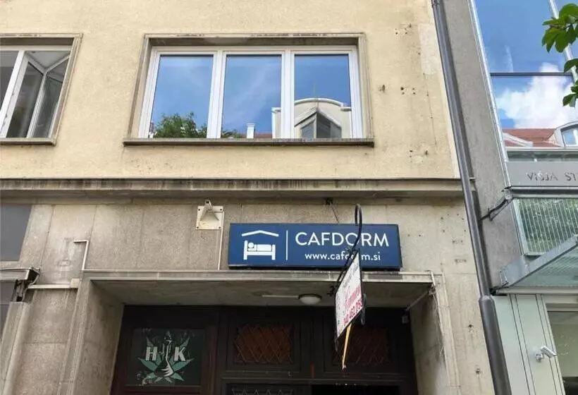 ユースホステル Cafdorm