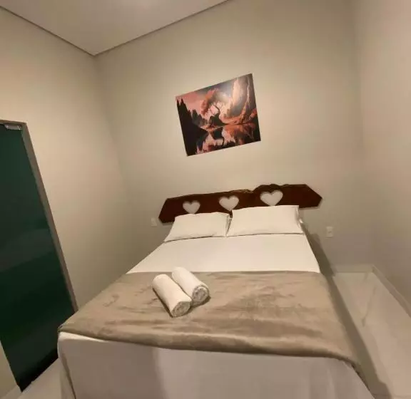 Retkeilymaja Pousada Cardeal Mota