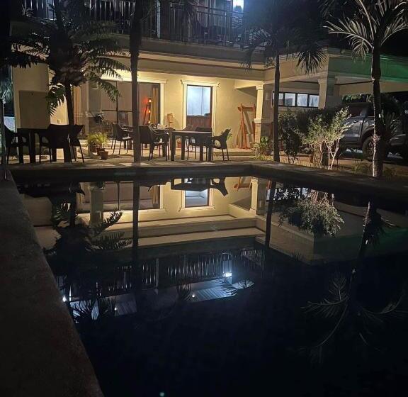 Avila S Hostel Moalboal Near Beach