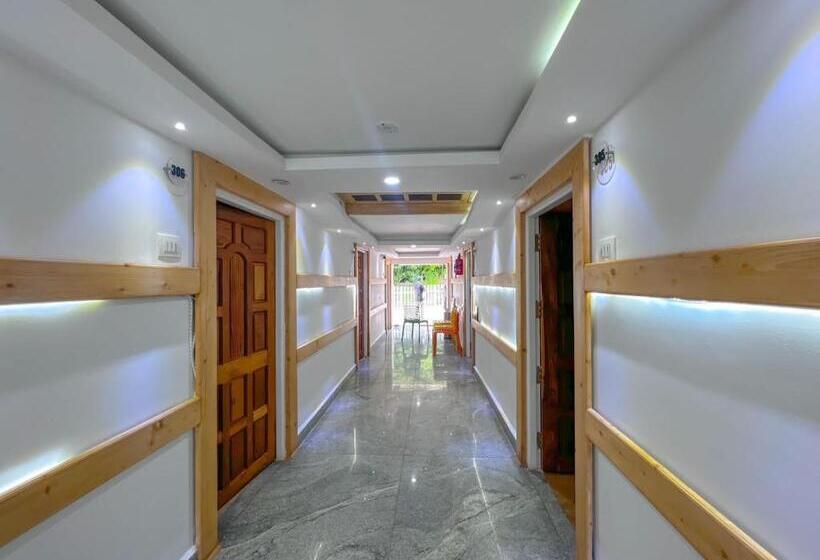 Aamiaismajoitus (B&B) The Bell Mount By Agira Hotels