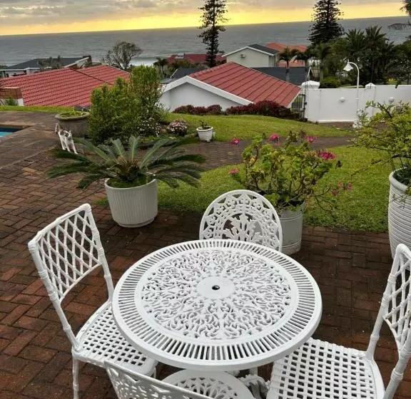 Aamiaismajoitus (B&B) Moulin Rouge Overnight Accomodation