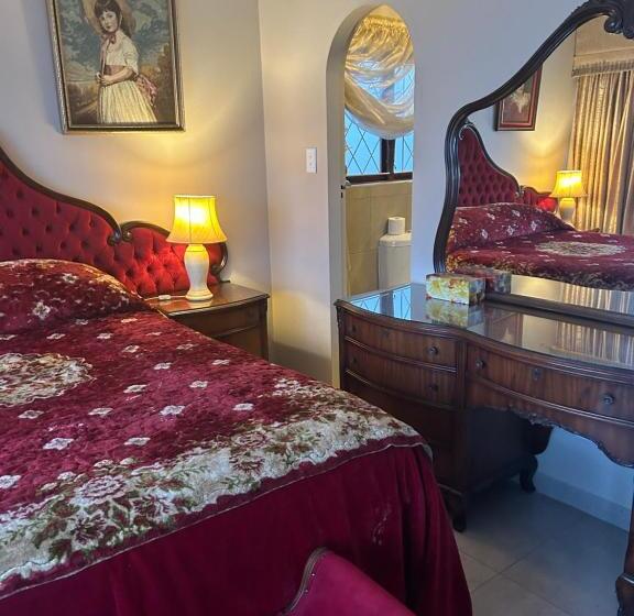 مبيت وإفطار Moulin Rouge Overnight Accomodation