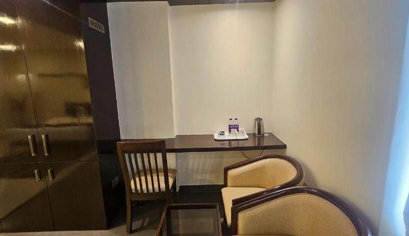 Clover A Rivido Hotel Jigani