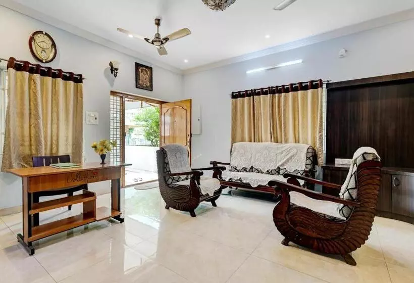 ホテル Collection O Sri Balaji Hill View Homestay