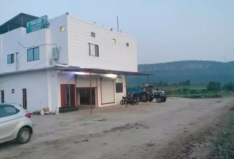 ホテル Oyo Amargarh Valley Resort