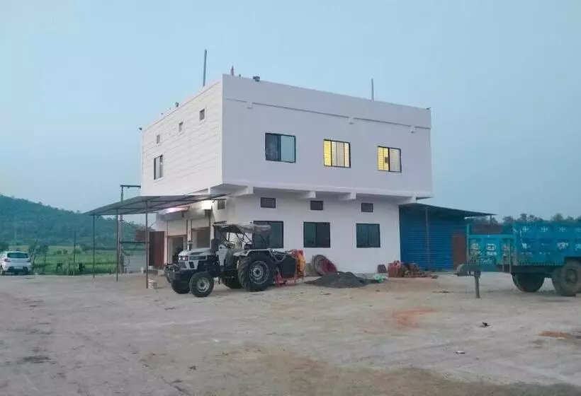 ホテル Oyo Amargarh Valley Resort