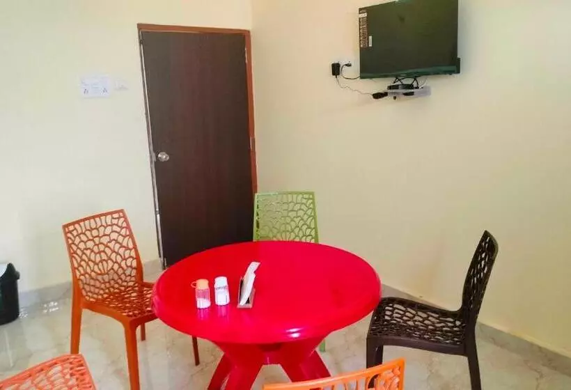 ホテル Oyo Amargarh Valley Resort