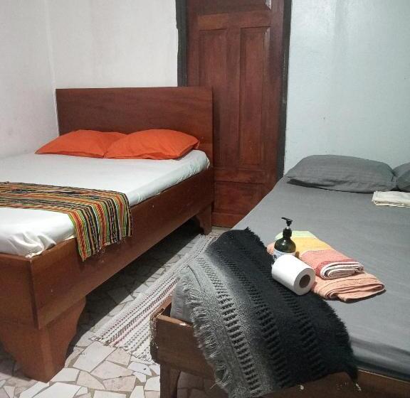 펜션 Backpakers Tortuguero Princesa Del Río