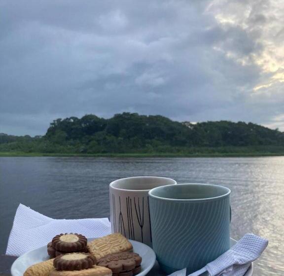 펜션 Backpakers Tortuguero Princesa Del Río