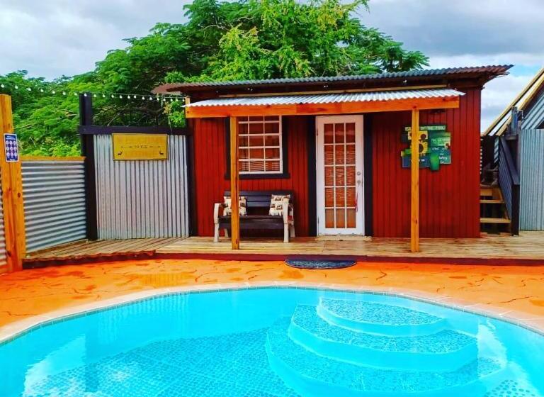 پانسیون Cabin By The Pool