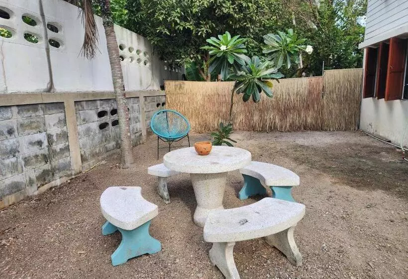 ペンション Chambre D Hôtes Dans Maison Traditionnelle Thaï
