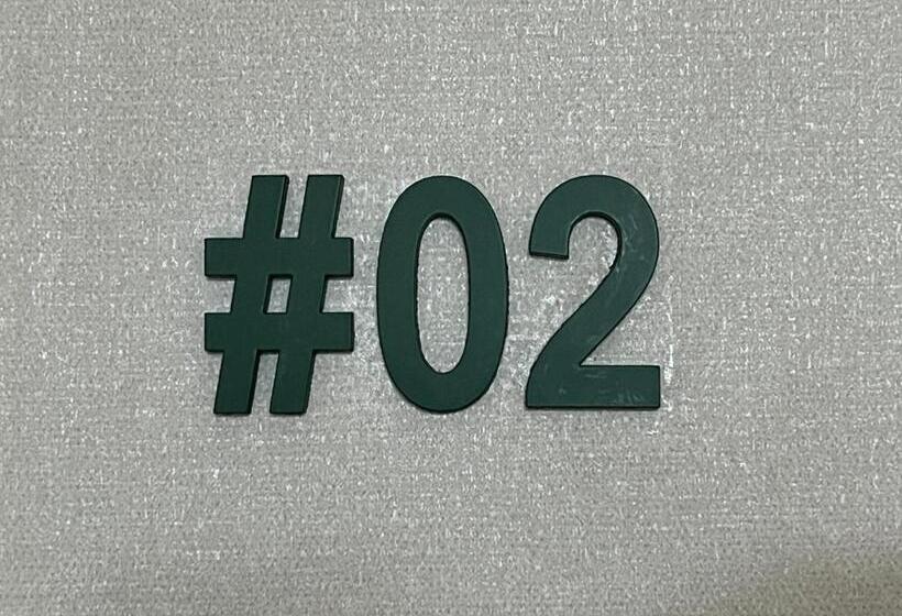 پانسیون Clara House