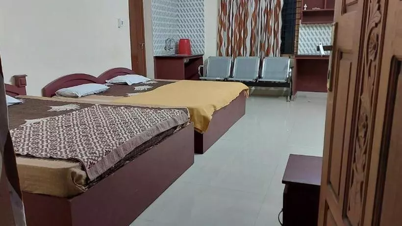 ペンション Guruvayur Adithya