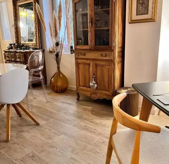 پانسیون The Home Privacy