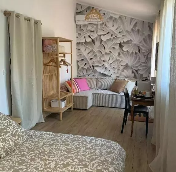 پانسیون The Home Privacy