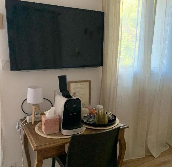 پانسیون The Home Privacy