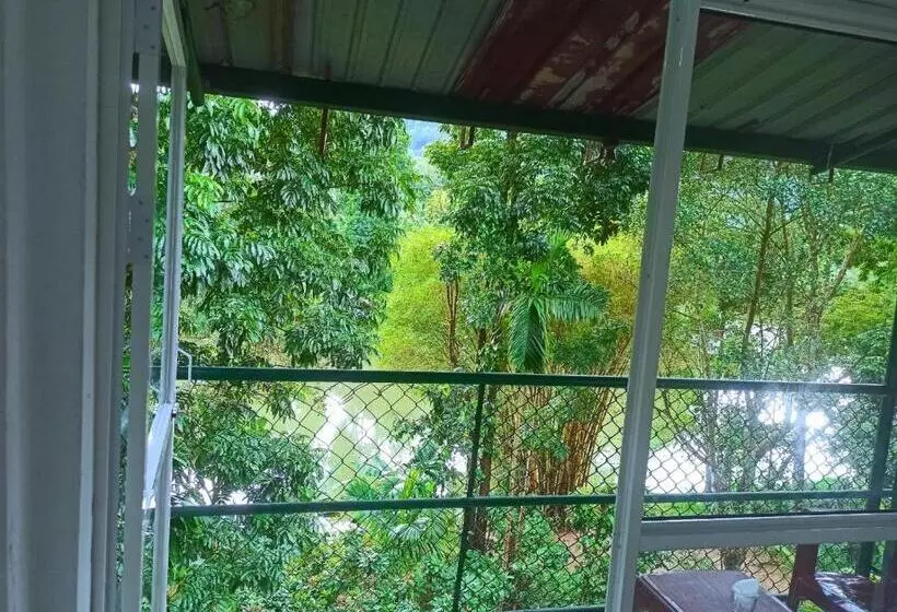 リゾートホテル Victor Guest House