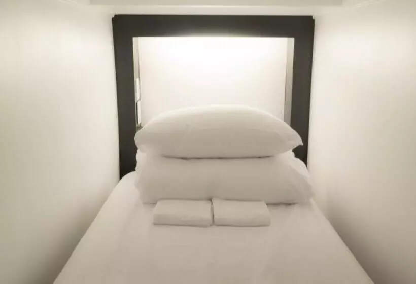 ユースホステル Canvas Black Guesthouse