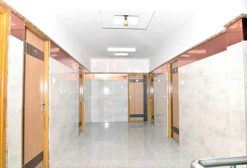 ホテル Ariyabhavan Rooms Trichy
