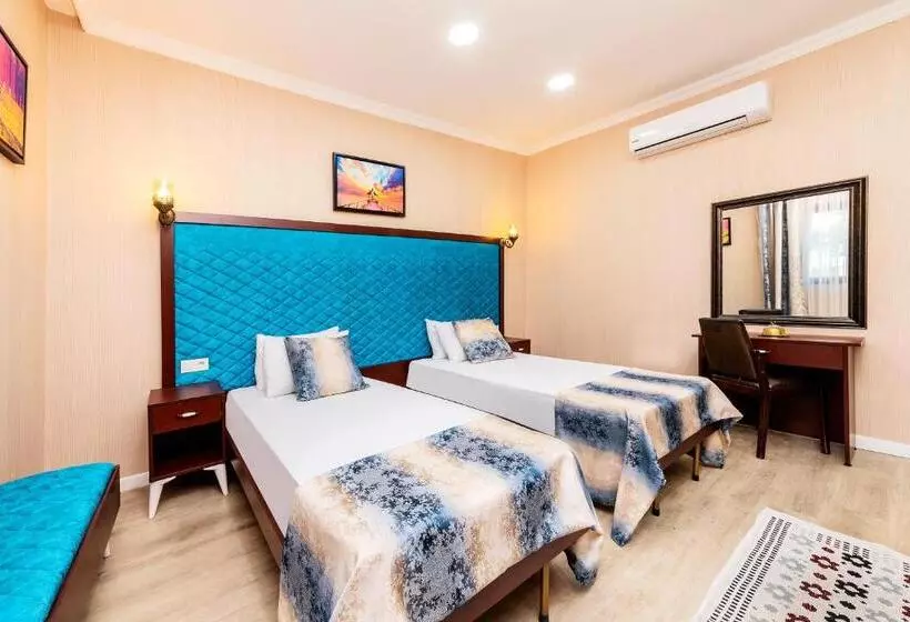 Hotelli Astro Suitess