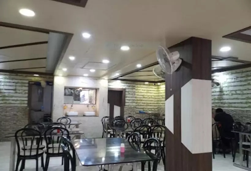 ホテル Binapani Deluxe 1