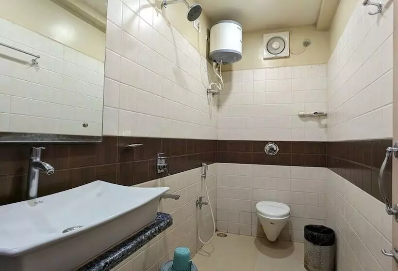 ホテル Binapani Deluxe 1