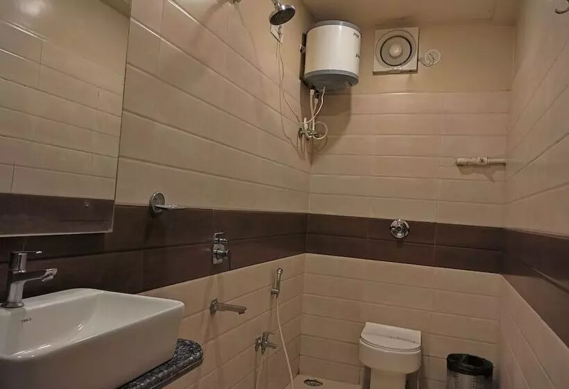 ホテル Binapani Deluxe 1