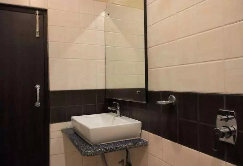 ホテル Binapani Deluxe 1