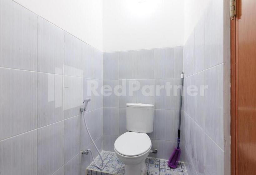 호텔 Bintaro Guest House Near Rs Pondok Indah Bintaro Redpartner