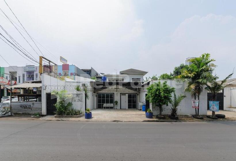 בית מלון כפרי Bintaro Guest House Near Rs Pondok Indah Bintaro Redpartner