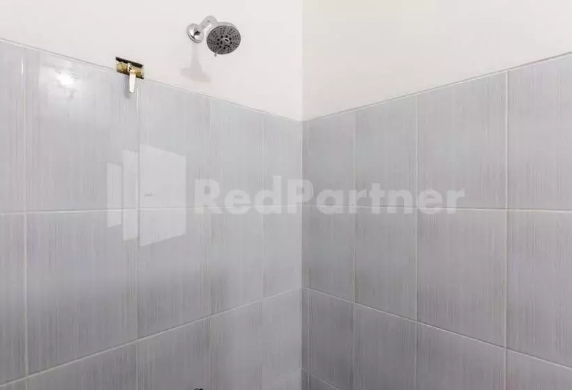 ホテル Bintaro Guest House Near Rs Pondok Indah Bintaro Redpartner