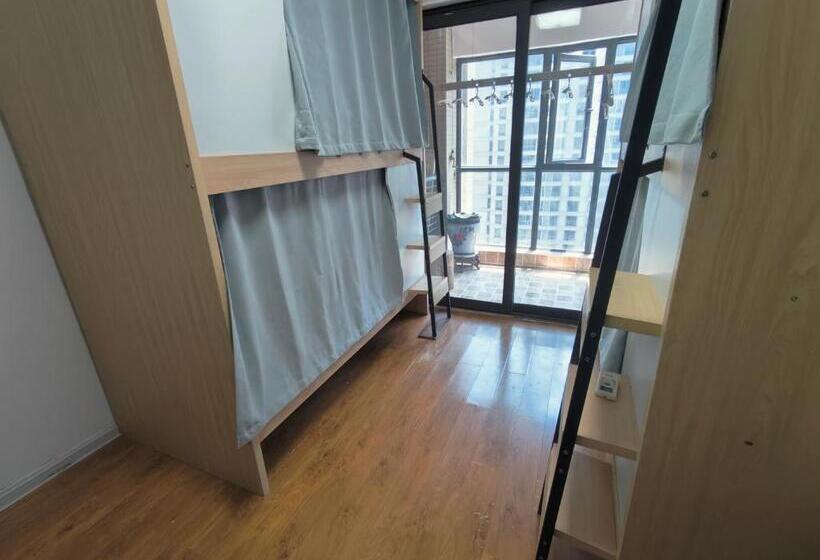 Hotel Kapsułowy Haven Youth Hostel