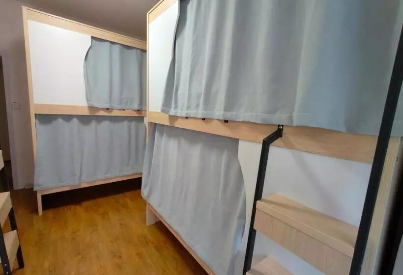 カプセルホテル Haven Youth Hostel