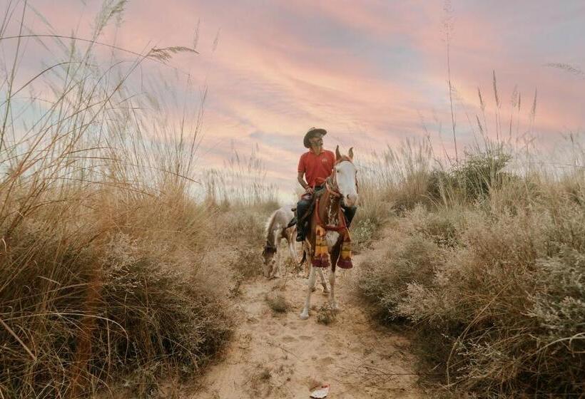 Hotel Fort Beejwar Chauhan By Aayams Neemrana