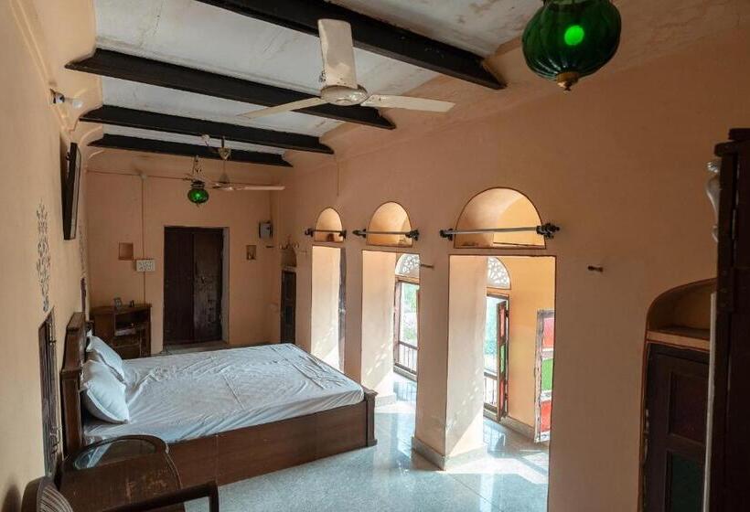 Hotel Fort Beejwar Chauhan By Aayams Neemrana