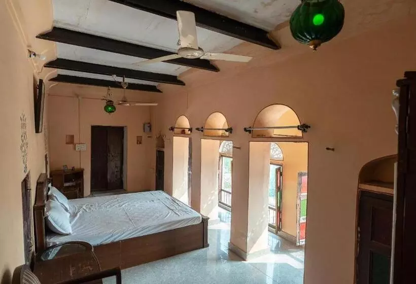 ホテル Fort Beejwar Chauhan By Aayams Neemrana