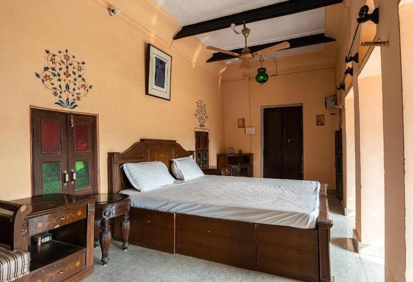 Hotel Fort Beejwar Chauhan By Aayams Neemrana