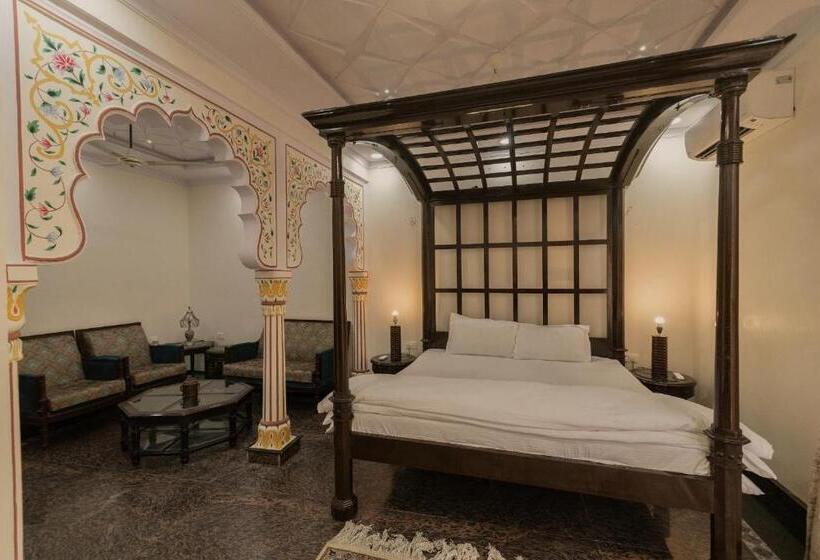 Hotel Fort Beejwar Chauhan By Aayams Neemrana