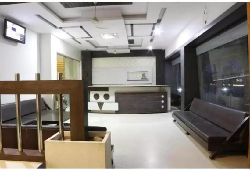ホテル Harison Royale, Wardha