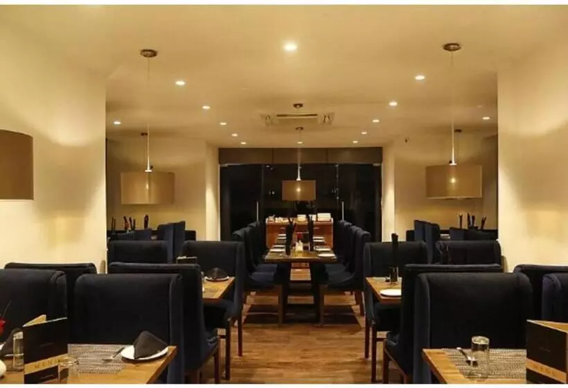 ホテル Harison Royale, Wardha
