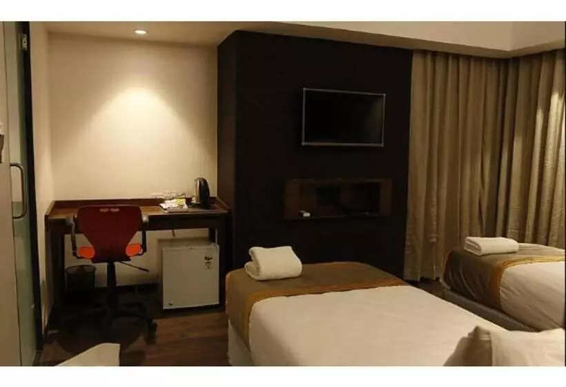 ホテル Harison Royale, Wardha