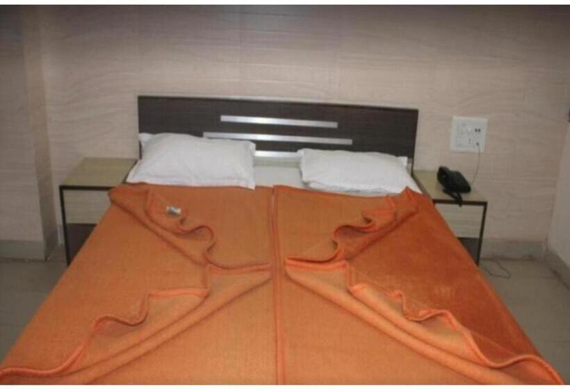 Отель Harison Royale, Wardha