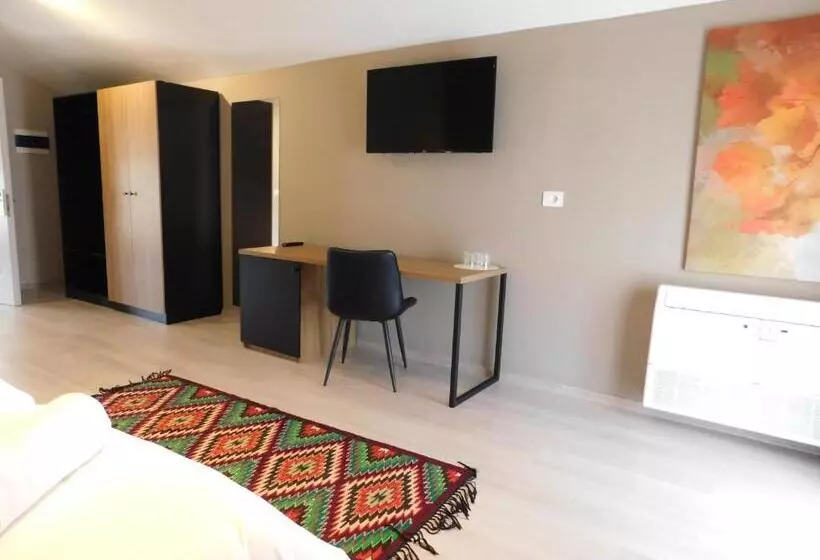Mik Hotel Korce