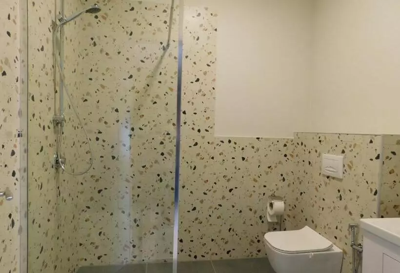 Mik Hotel Korce
